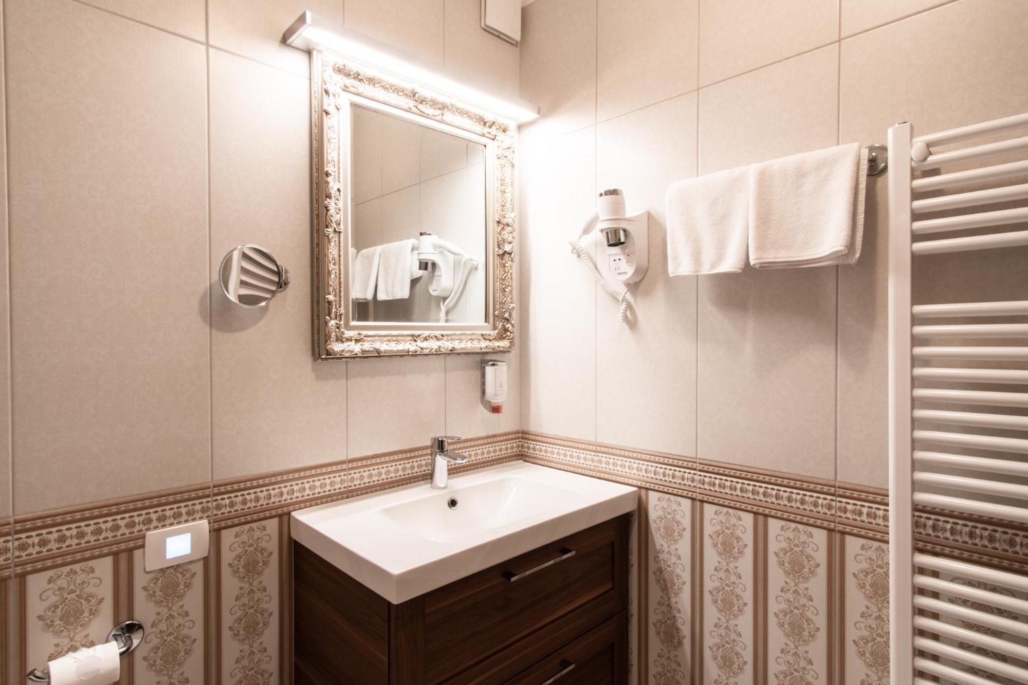 Boutique Hotel Grahor Sežana Oda fotoğraf