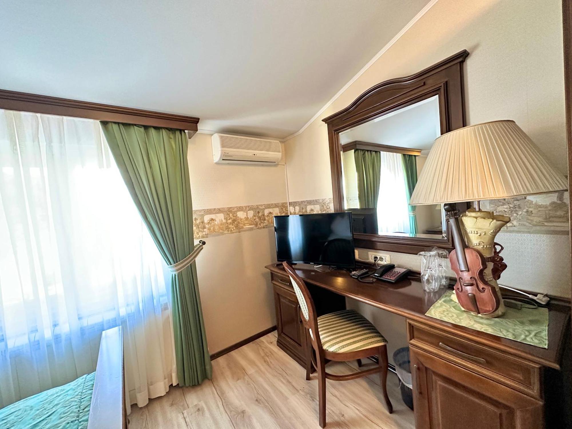 Boutique Hotel Grahor Sežana Oda fotoğraf