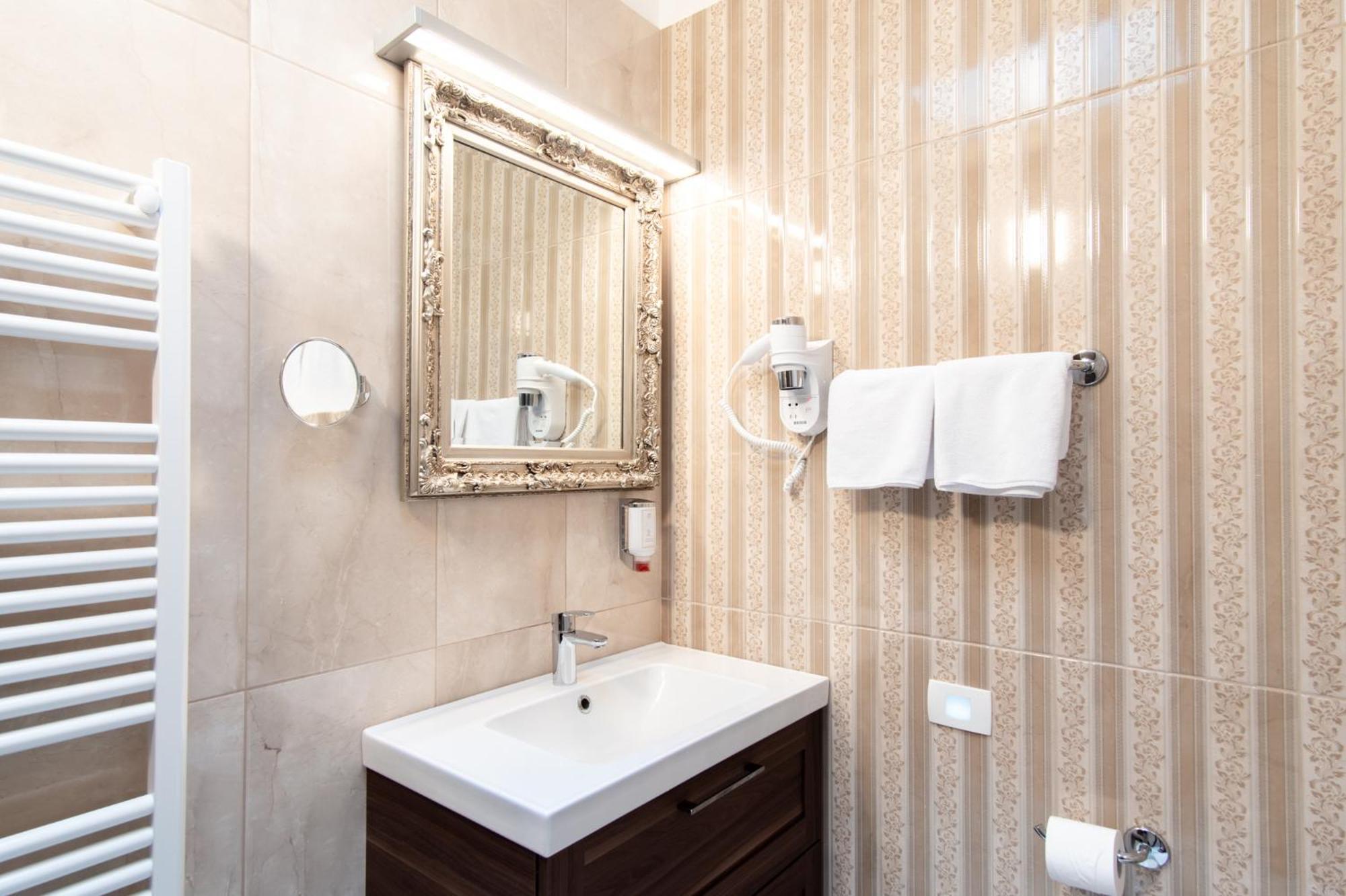 Boutique Hotel Grahor Sežana Oda fotoğraf